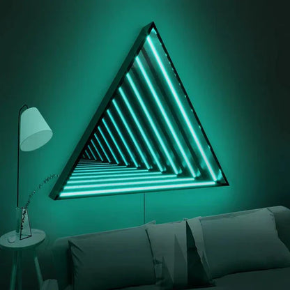 TriMirror LED Infinity - Leuchtendes Pyramidenspiegel