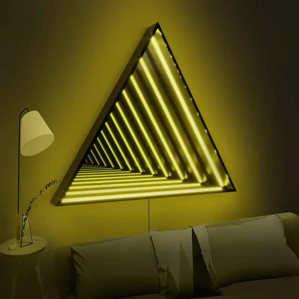 TriMirror LED Infinity - Leuchtendes Pyramidenspiegel