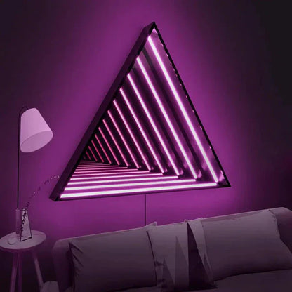 TriMirror LED Infinity - Leuchtendes Pyramidenspiegel