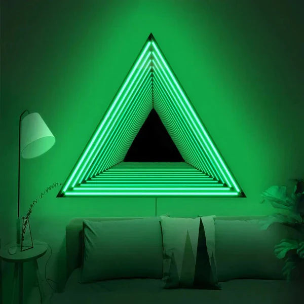 TriMirror LED Infinity - Leuchtendes Pyramidenspiegel